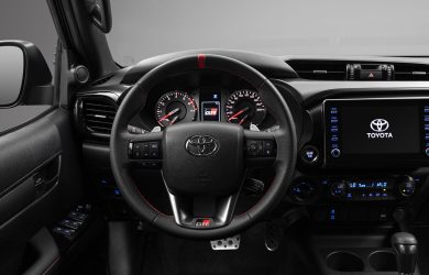 العلامات التحذيرية في السيارة